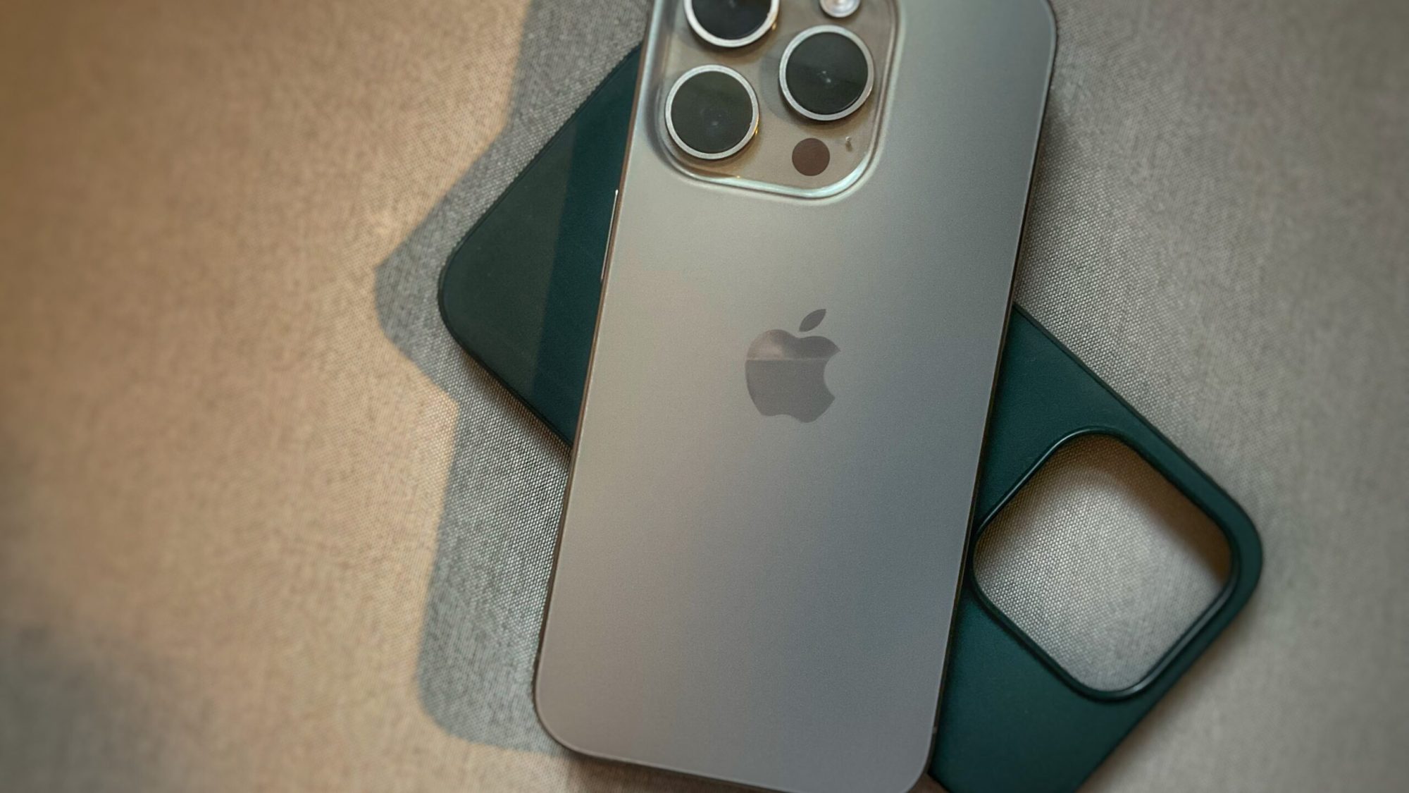 The best iPhone 15 pro case under $25